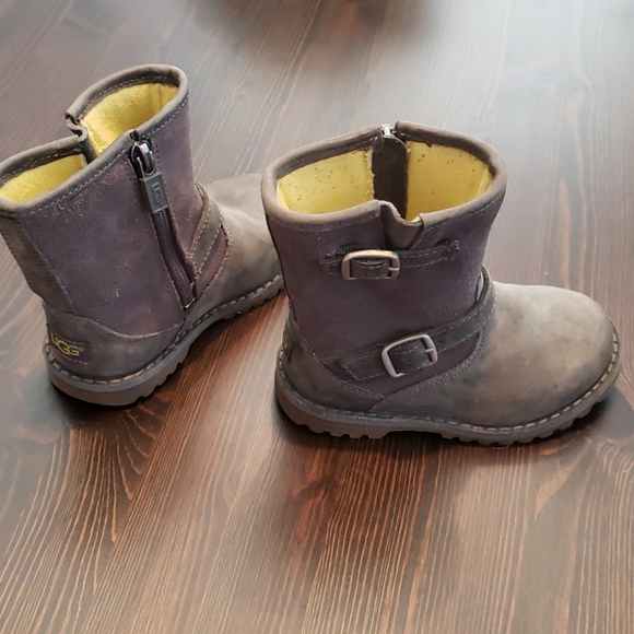 UGG toddler boots - Picture 7 of 7